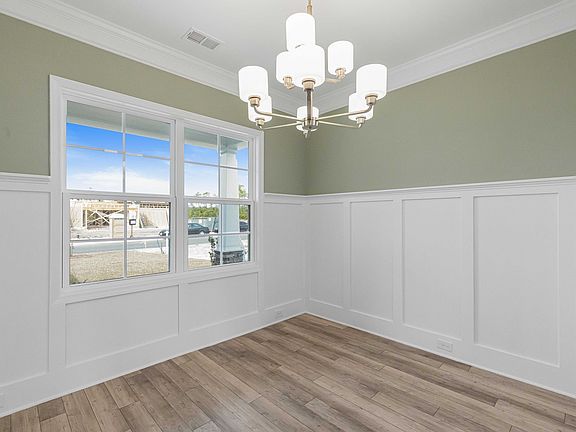 Similar Home-Different Accent Trim Option