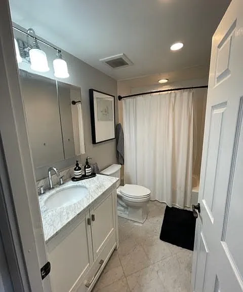 232 W Newton St #E — Photo 8