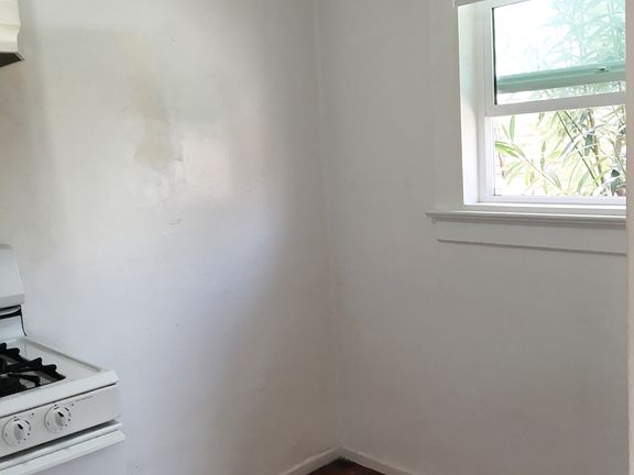 4th image of 714 Vernon Ave
