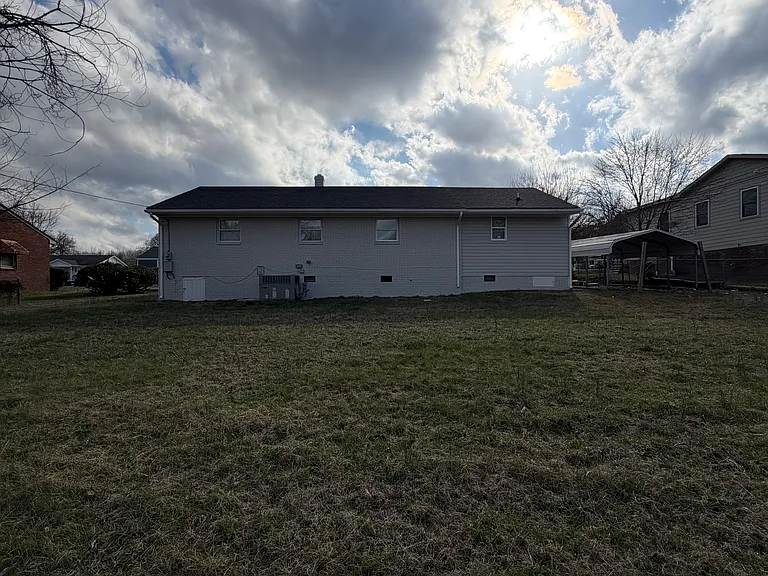 1409 Jackson St — Photo 3