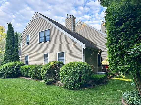 3rd image of 137 Spinnaker Way