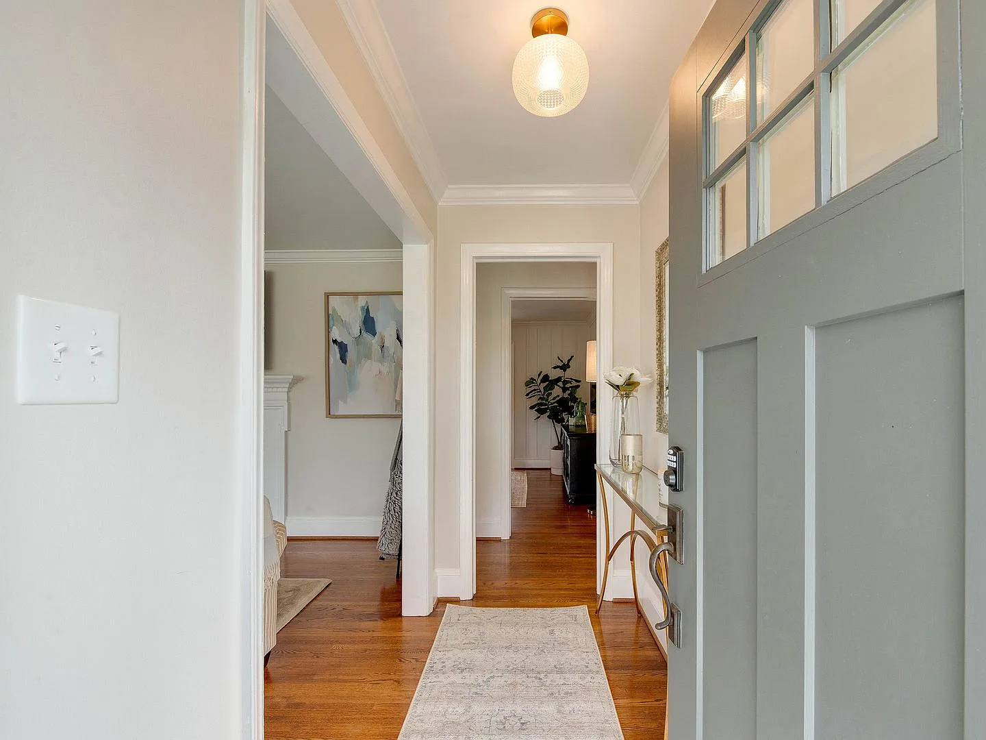 Fully furnished dream home in the best location! — Photo 4