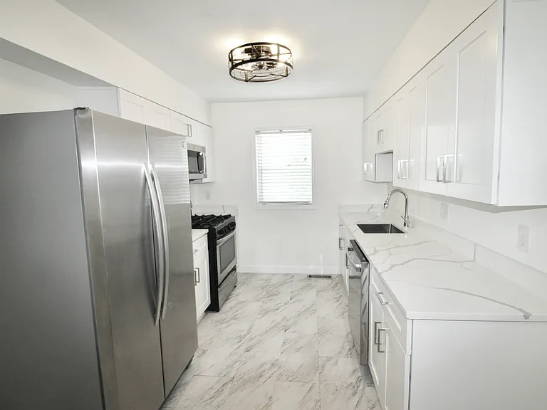 8501 Buckeye Ct — Photo 17