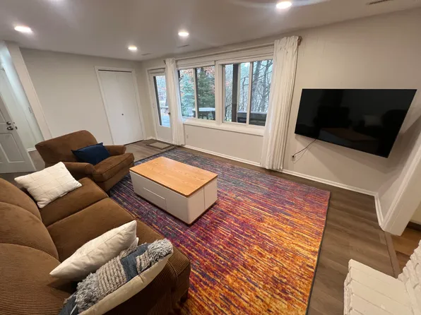 240 McCarrons Blvd N, Saint Paul, MN