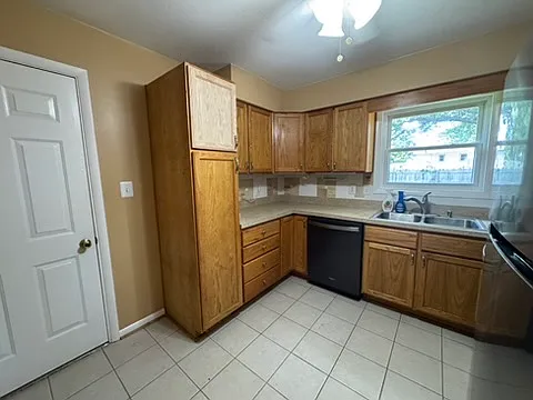 114 Olin Dr — Photo 7