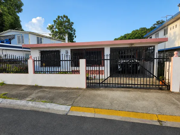 Calle Robles 268 #Bo, Toa Baja, PR 00949