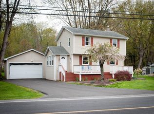 925 Maple Dr, Webster, NY 14580