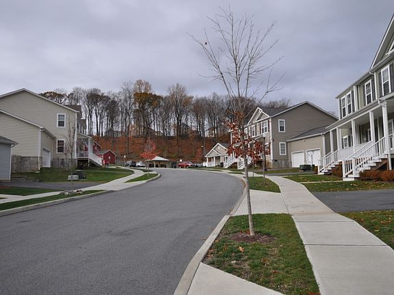 3rd image of 79 Barrett Dr