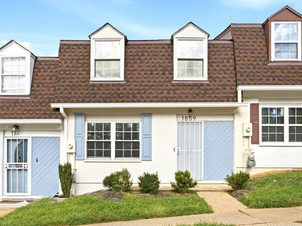 1859 Village Green Dr Unit W-155, Hyattsville, MD 20785