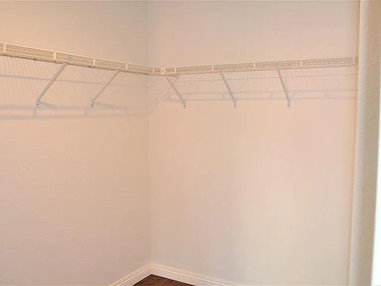 675 Sonoma St — Photo 16