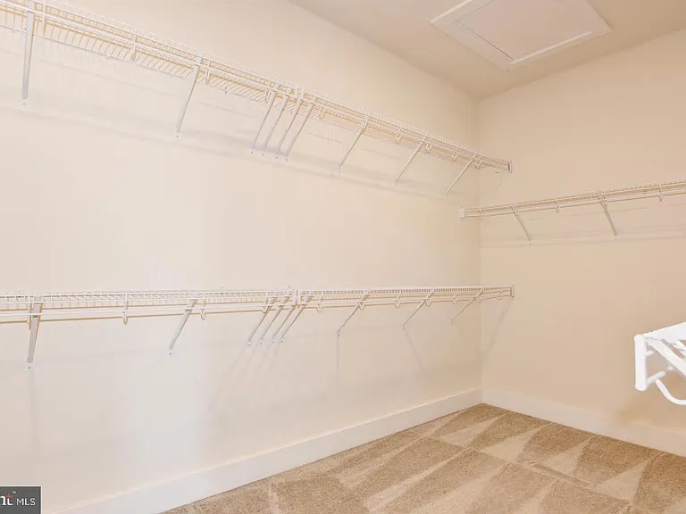 44858 Tiverton Sq — Photo 40