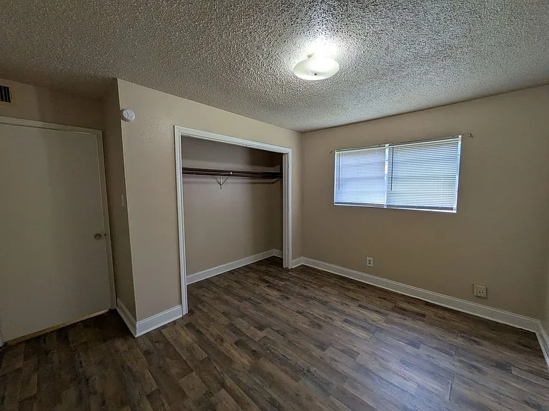 893-905 Campus St — Photo 21