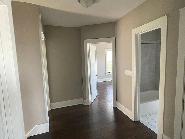 723 S 38th St — Photo 11