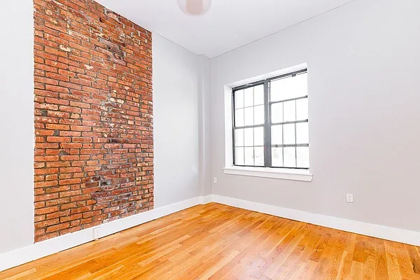 Rented by Brooklyn Group | media 21