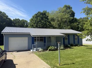 62183 Forestview Dr, Cambridge, OH 43725