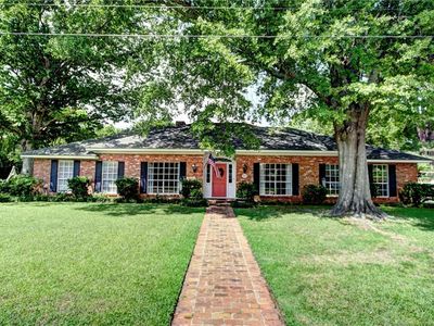 912 Harling Ln, Natchitoches, LA, 71457