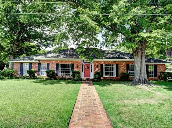 912 Harling Ln, Natchitoches, LA 71457