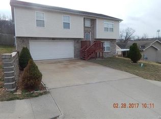 111 Birchtree Cir, Saint Robert, MO 65584