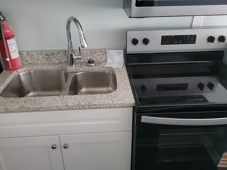 869 W Ocean View Ave #8 — Photo 4