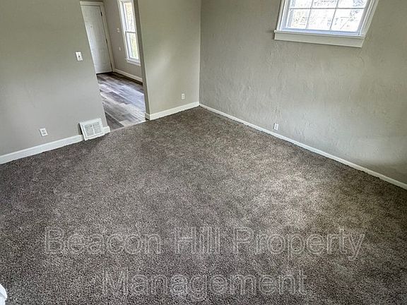 3rd image of 5911 Lansing Ave