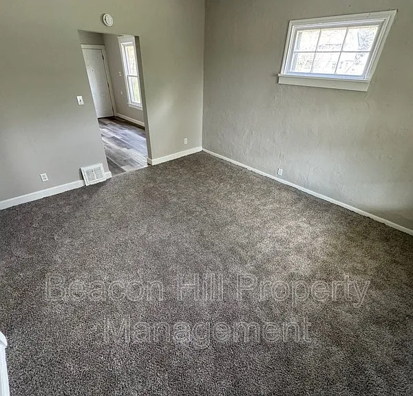 5911 Lansing Ave — Photo 3