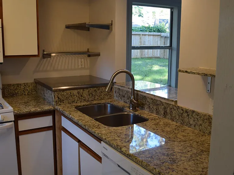 3522 Spanish Acorn Ln — Photo 2
