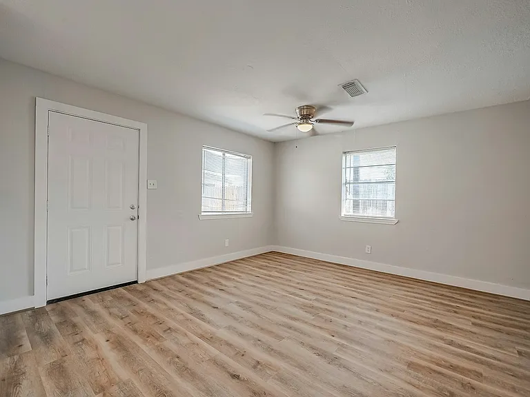 8814 Manus St #1 — Photo 11