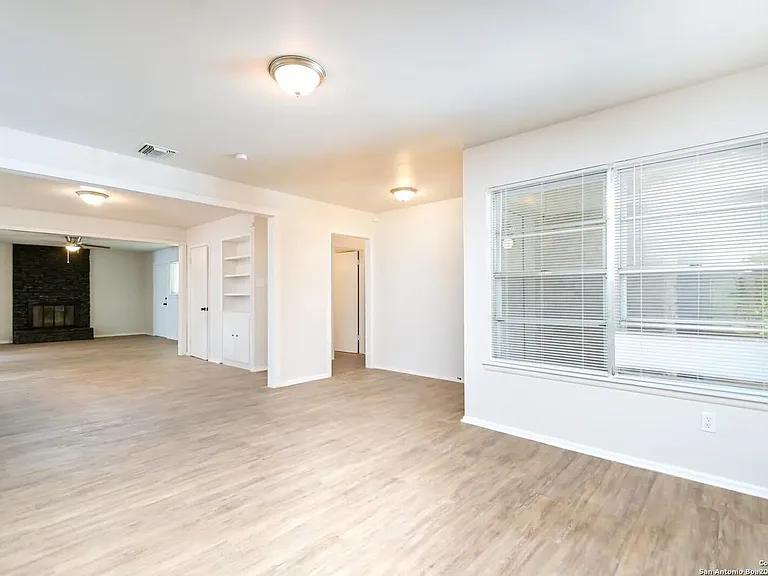 5915 Gabor Dr — Photo 4