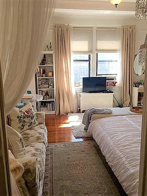 Rented by Dynamik Realty | media 8