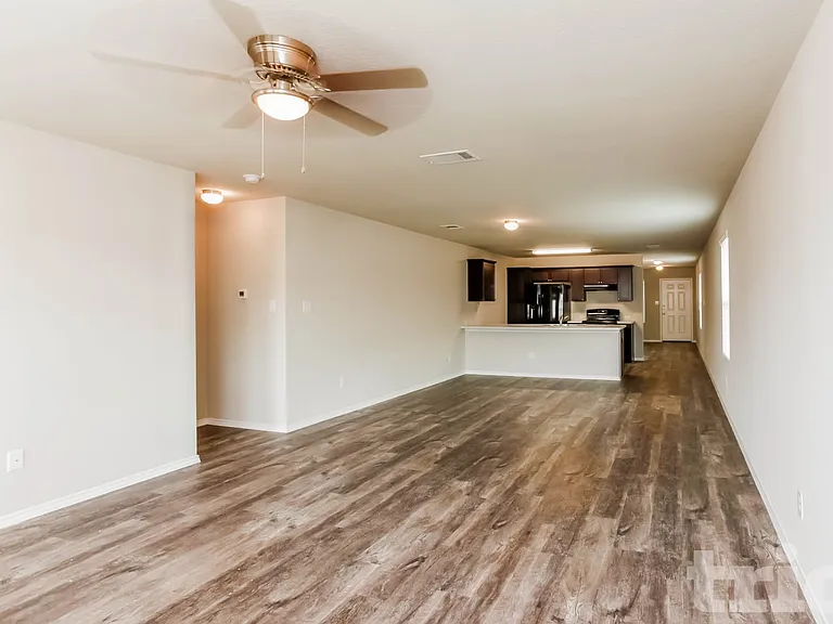 8518 Amistad Cv — Photo 3