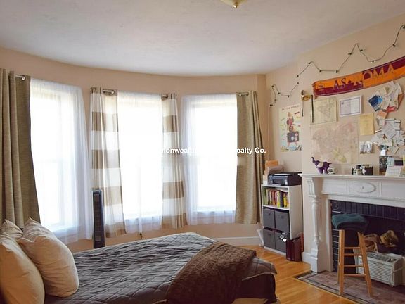 2nd image of 17 Highgate St APT 9