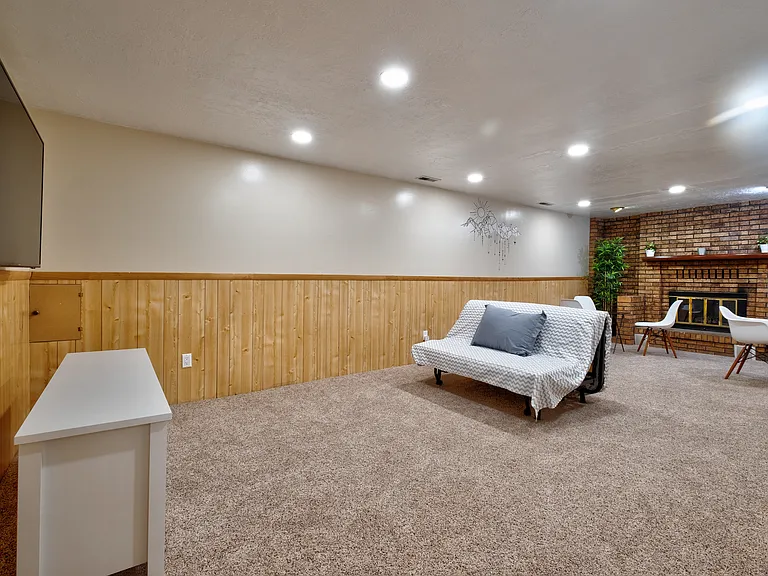 10323 S 615 E — Photo 15
