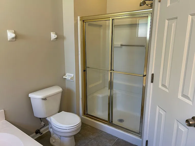 7668 Tally Ho Dr E — Photo 17