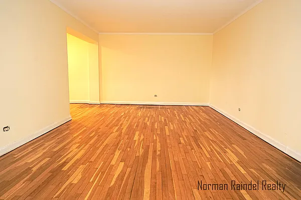 Rented by Norman Raindel, LREB | media 4