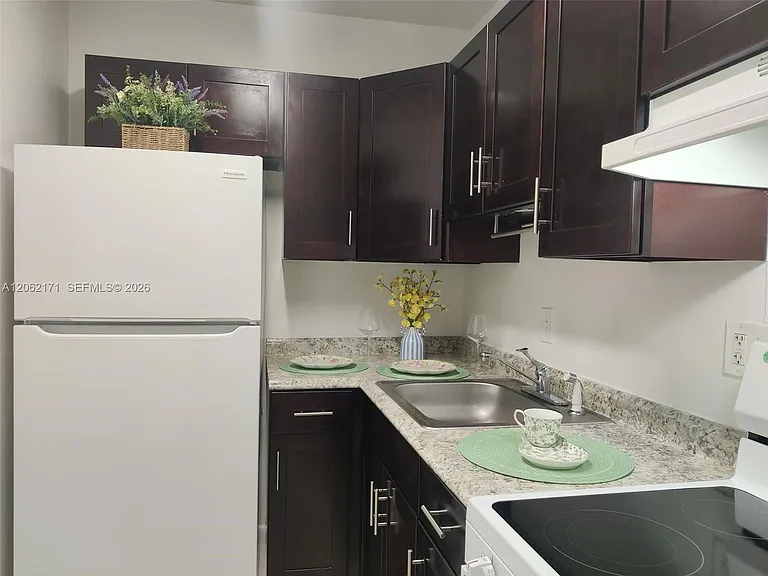 5970 NE 18th Ave #709 — Photo 3