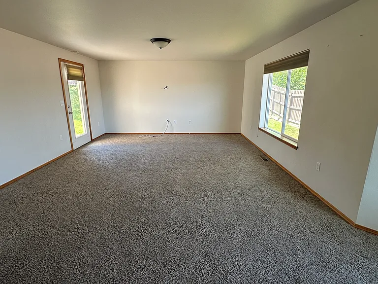 6802 Easy St — Photo 3