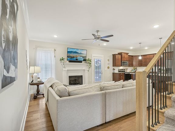 4th image of 283 Crooked Creek Ln