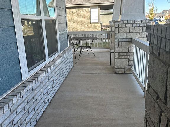 2nd image of 809 Firefork Ave