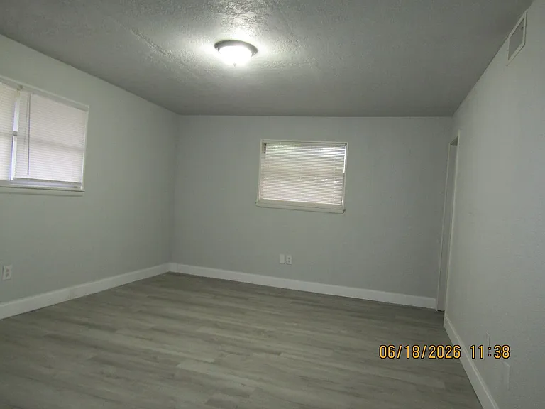 1202 NW Lake Ave — Photo 21