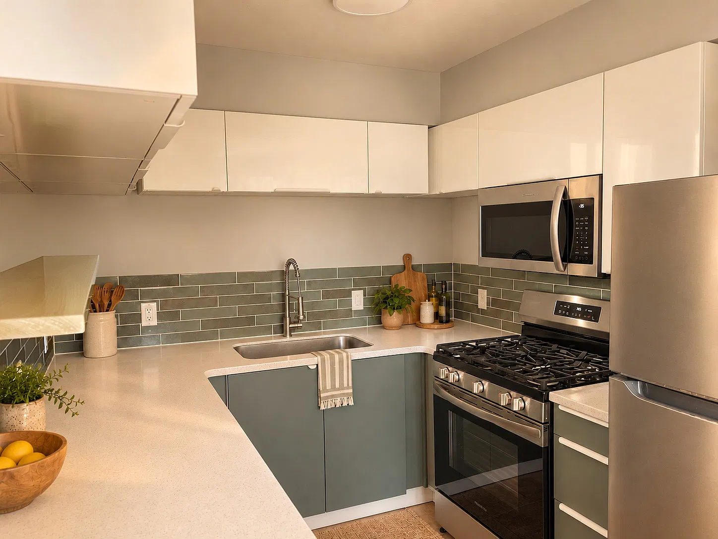 2 bed, 1.5 bath, 1150 sqft, $1,900 — Photo 2