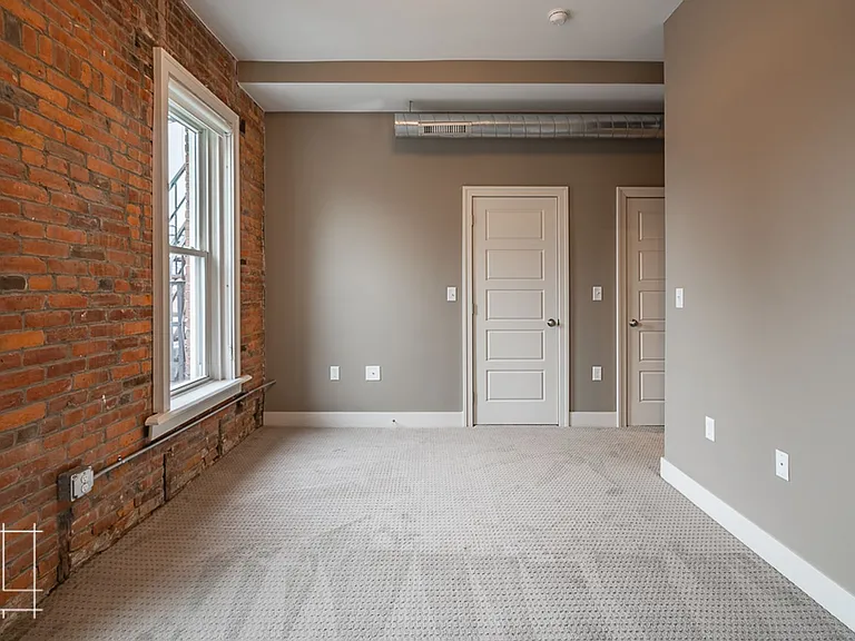 245 King Ave — Photo 33