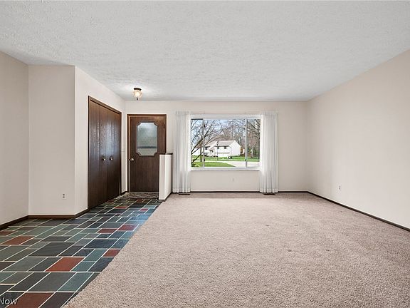 3rd image of 6819 Palmerston Dr