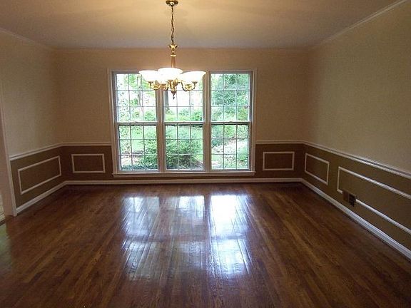 4th image of 8208 Hunting Hill Ln
