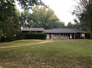 15801 E Fairfield Rd, Mount Vernon, IL 62864