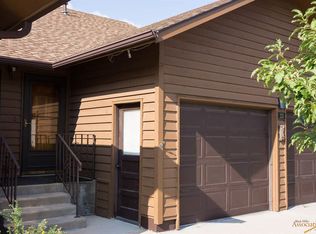 225 Fairway Dr, Spearfish, SD 57783