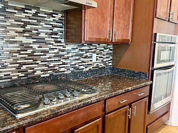 3rd image of 12305 N Old Mill Pl