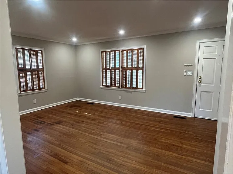 1192 Kingsley Cir — Photo 8