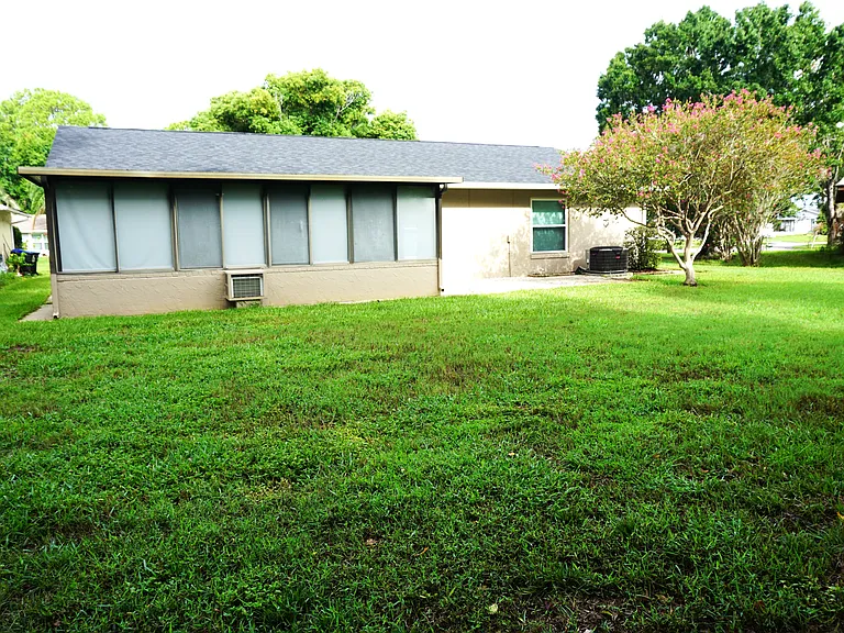10603 Leafy Way — Photo 26