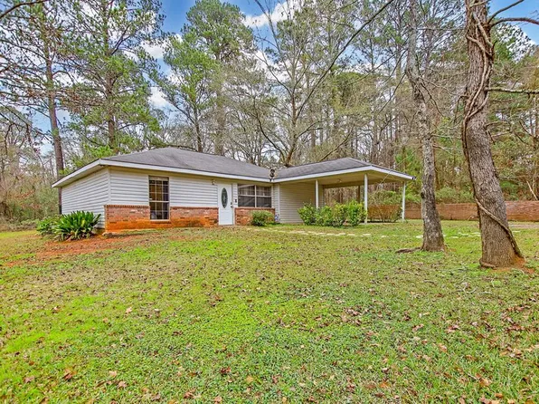 393 Kimbrough Ln, Pollok, TX 75969