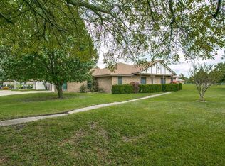 715 Pierce Rd, Red Oak, TX 75154
